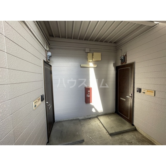 17/23 エントランス