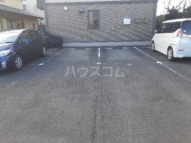 2/6 駐車場