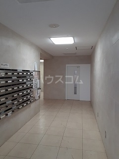 21/30 エントランス