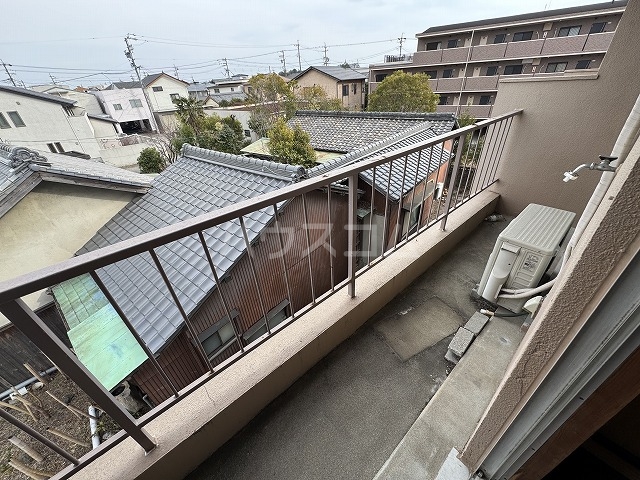 18/23 バルコニー