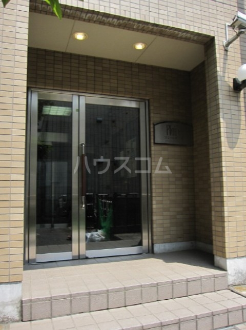 20/30 エントランス