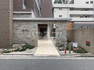 14/19 エントランス