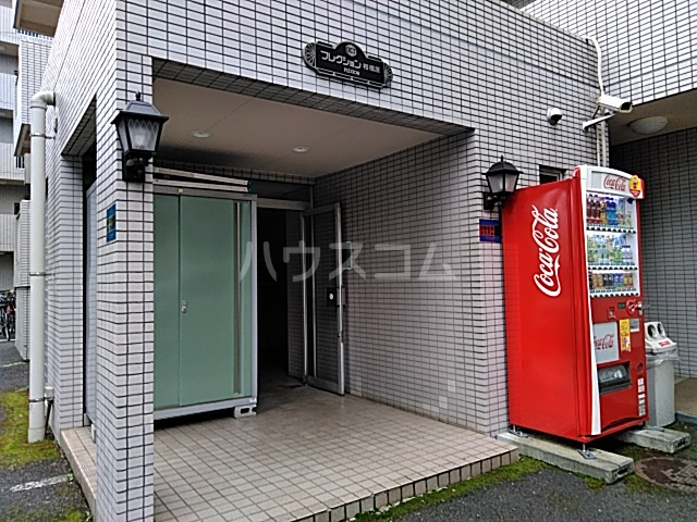 20/29 エントランス