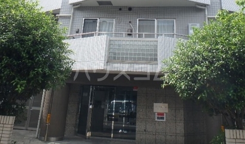 14/18 エントランス