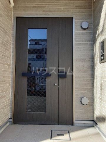 21/23 エントランス