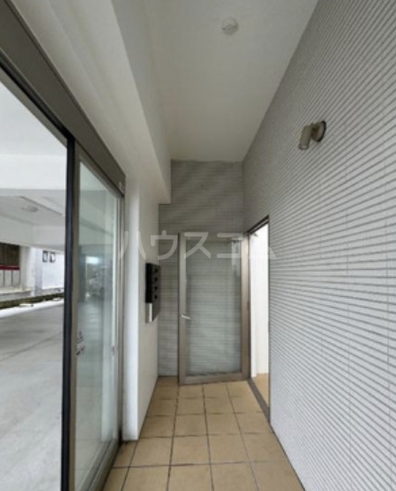 17/21 エントランス