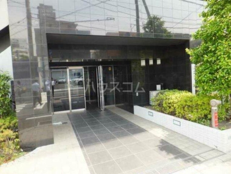 22/30 エントランス