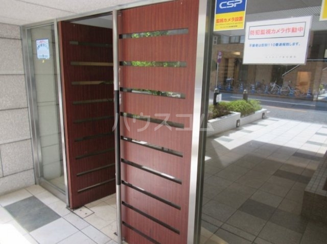 16/18 エントランス