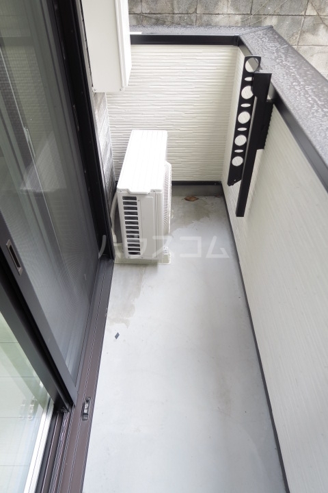 21/28 バルコニー