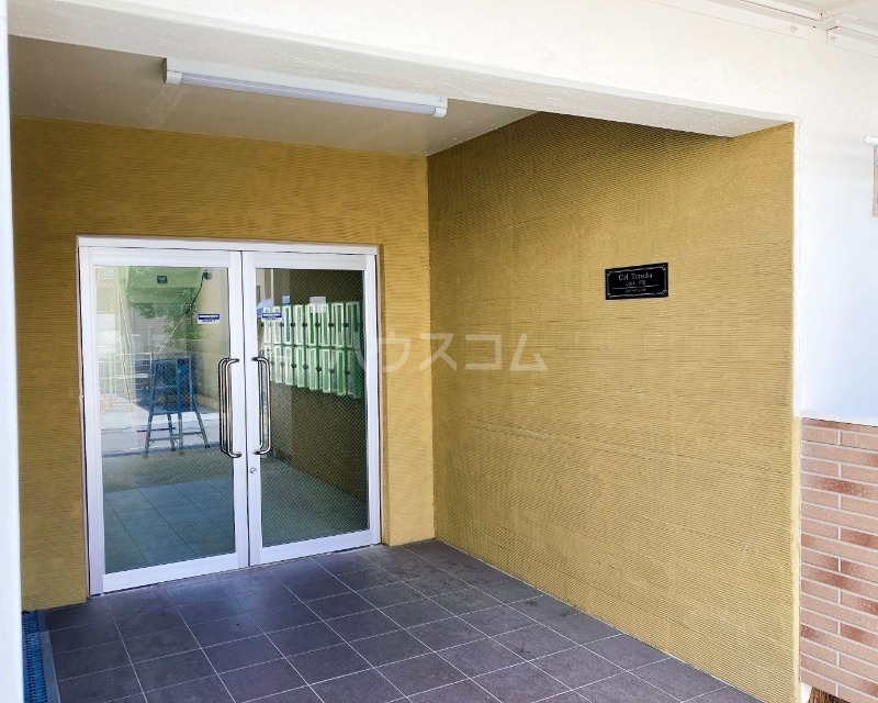 19/24 エントランス