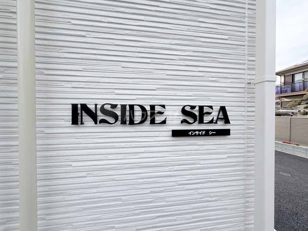 26/30 エントランス