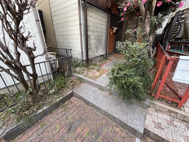 14/23 エントランス