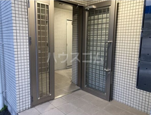 19/24 エントランス