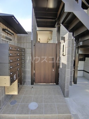 3/4 エントランス