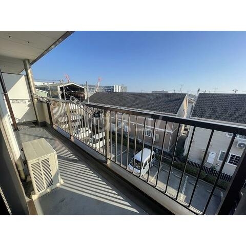 16/27 バルコニー