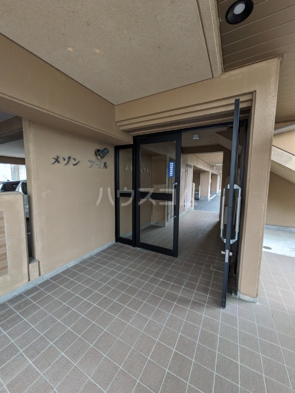 25/30 エントランス