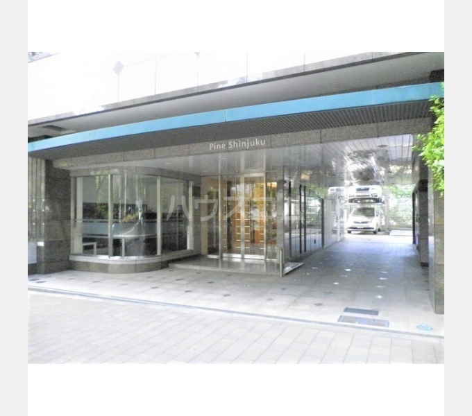 19/29 エントランス