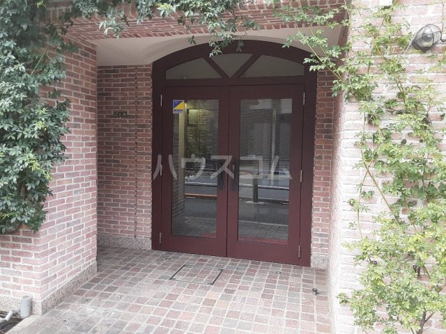 2/3 エントランス