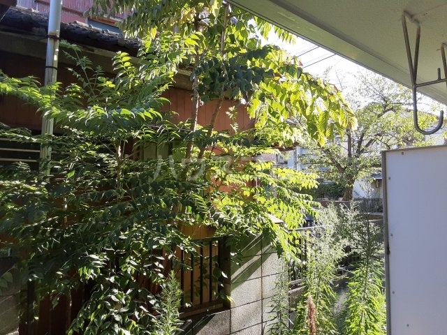 22/23 エントランス