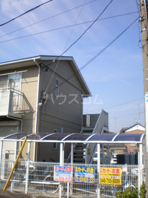 13/22 エントランス