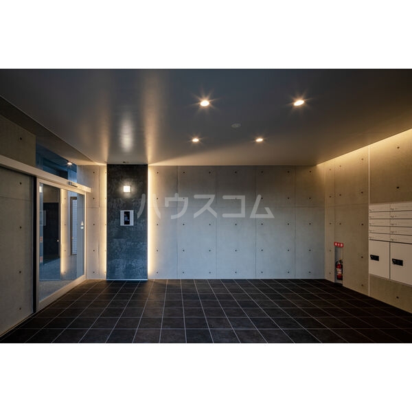 14/22 エントランス