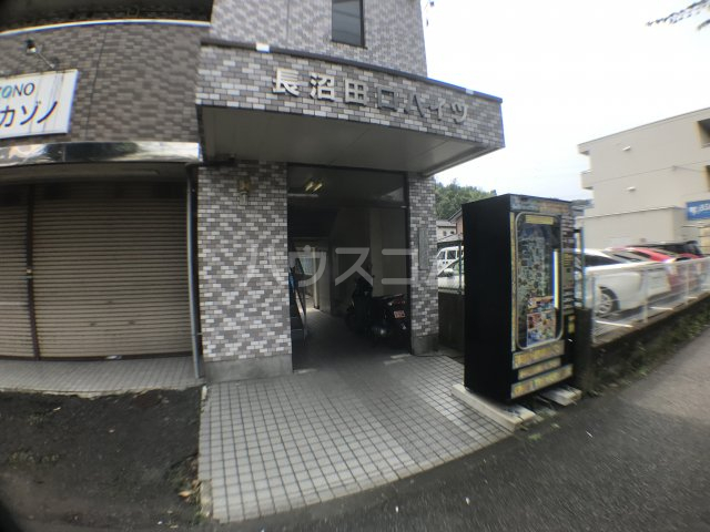 19/30 エントランス