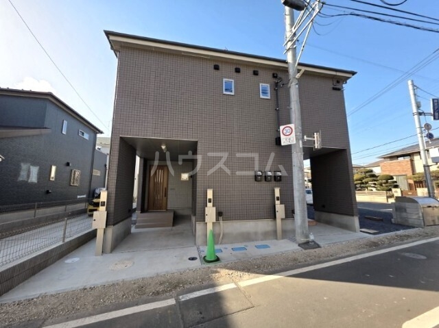 13/18 エントランス