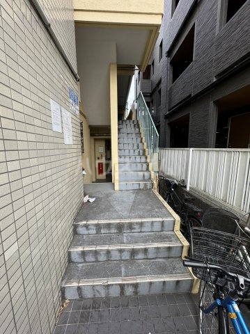 15/25 エントランス