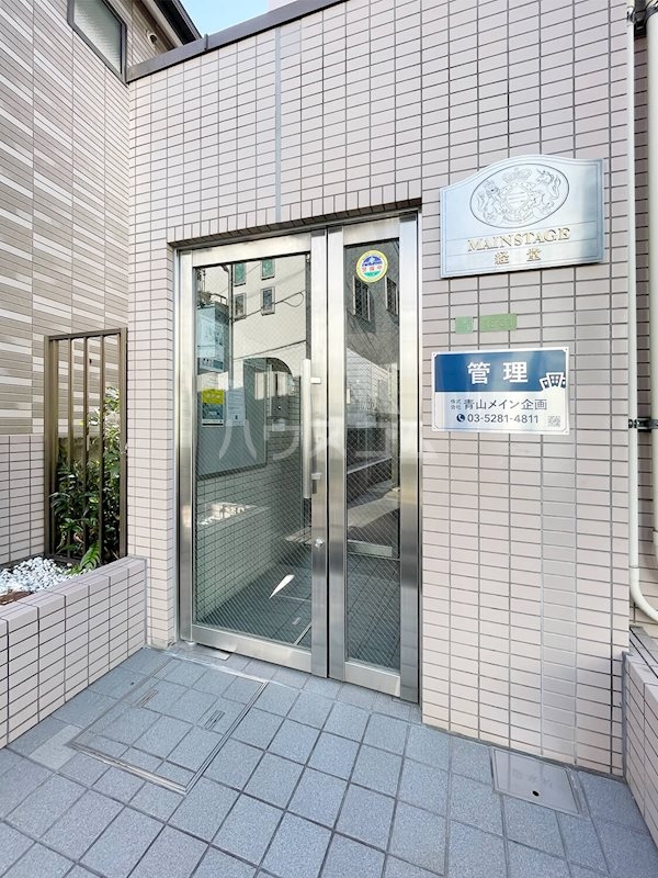 21/29 エントランス