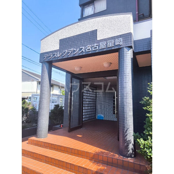 13/25 エントランス