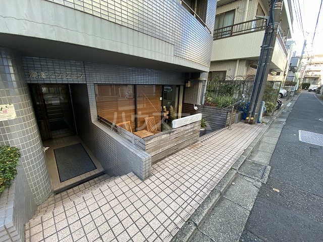 19/22 エントランス