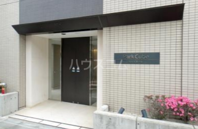 14/14 エントランス