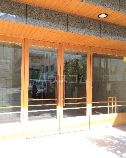 14/15 エントランス