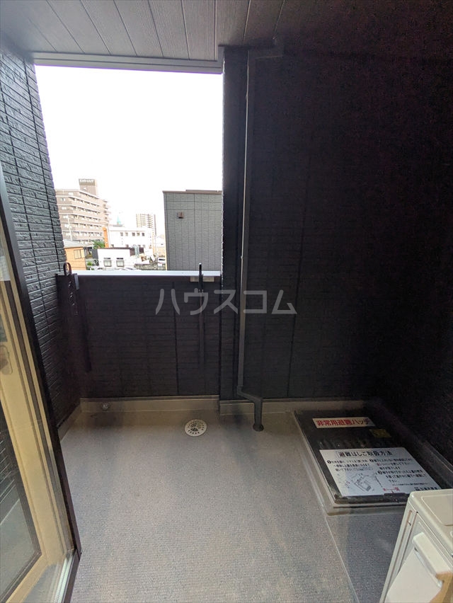 17/30 バルコニー