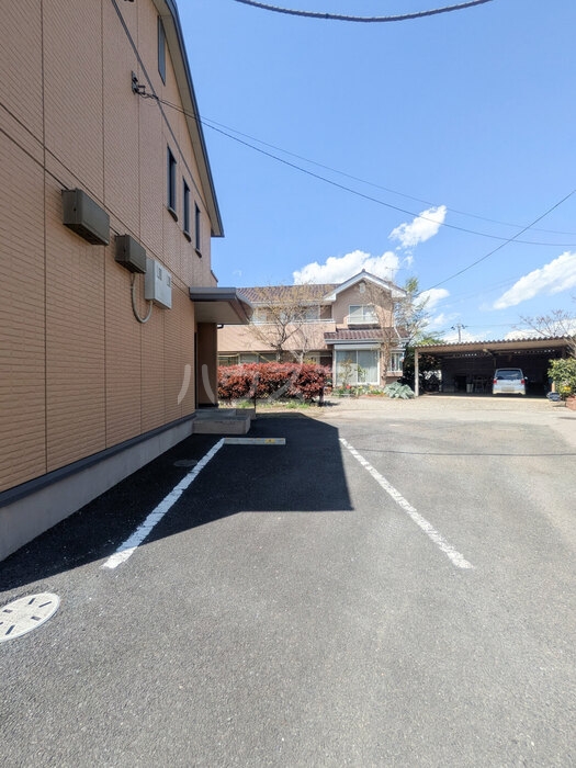 23/30 駐車場