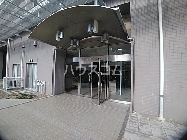 14/17 エントランス