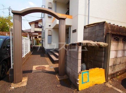 17/23 エントランス