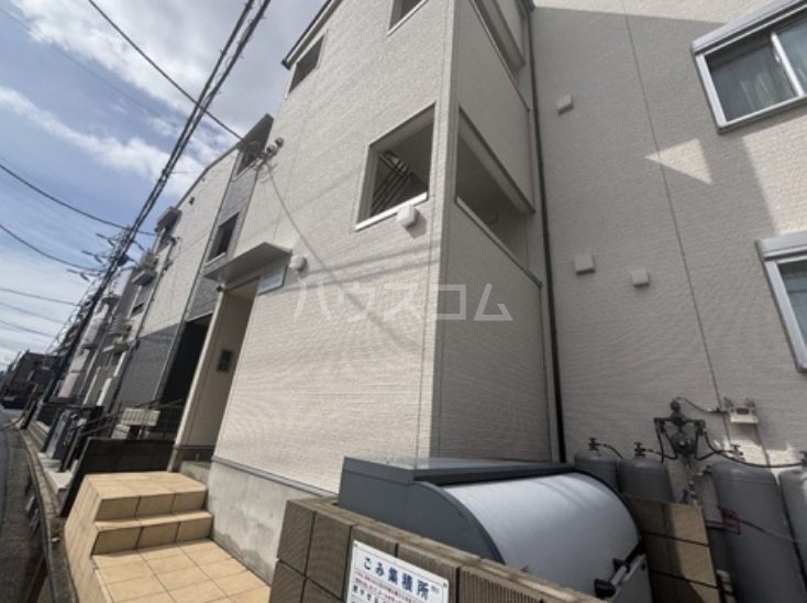 19/29 エントランス