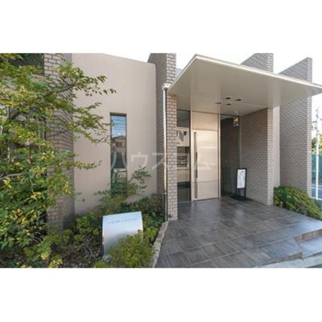 14/18 エントランス