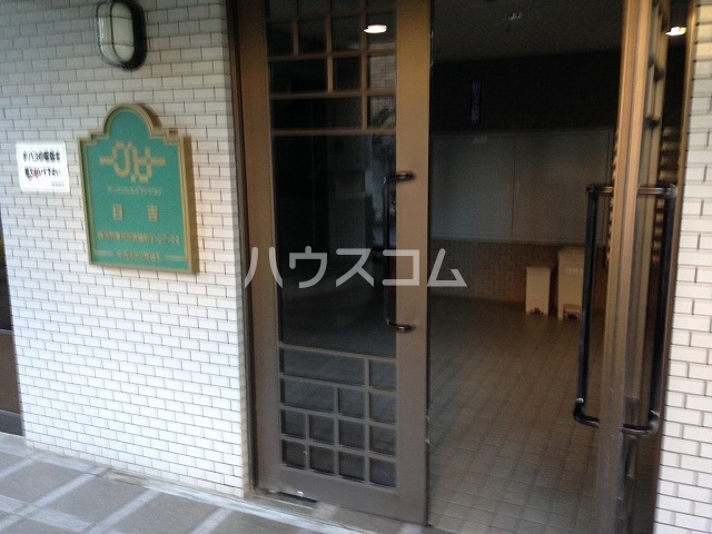 17/27 エントランス