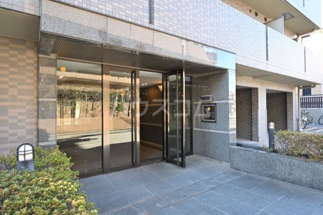 14/25 エントランス