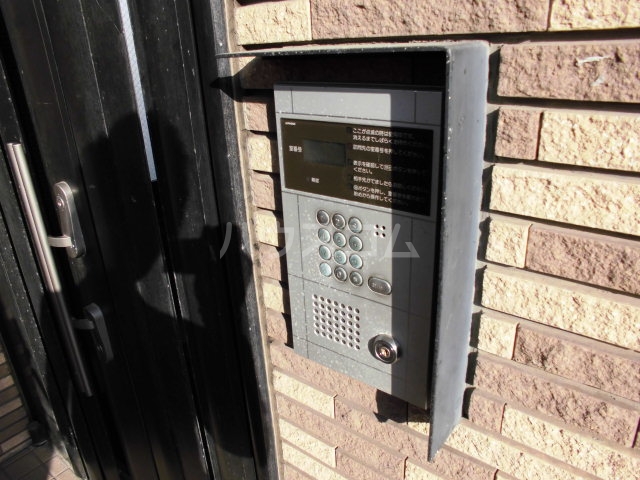 17/25 エントランス