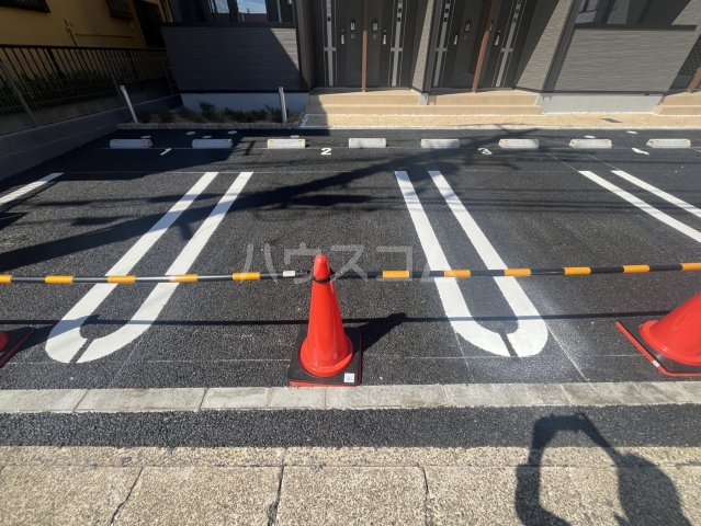 28/30 駐車場