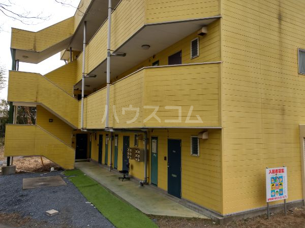 15/23 エントランス