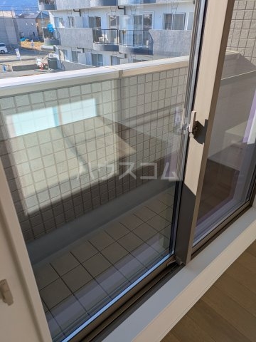 18/27 バルコニー