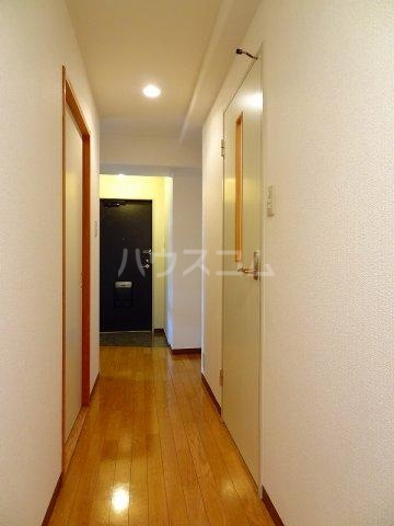 16/30 玄関