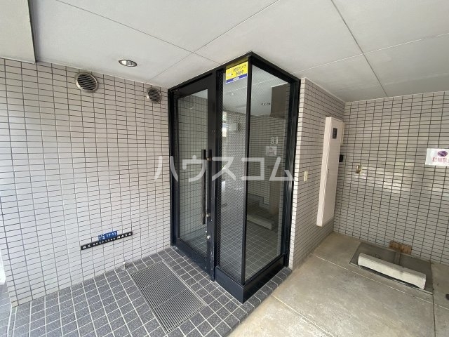 22/29 エントランス