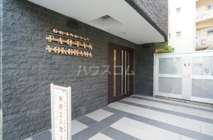 17/21 エントランス