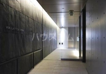 13/13 エントランス