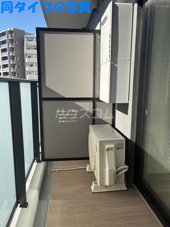 13/18 バルコニー